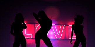 Музыка под секс: расскажем о возбуждающем эффекте песен