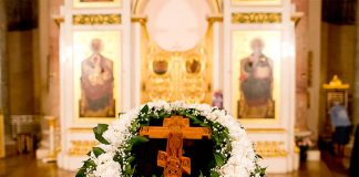 Воздвижение Креста Господня в 2019 году: дата, традиции и обычаи