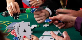 Что представляет собой игра в покер?