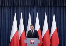 «Россия нам не враг»: президент Польши обратился к миру