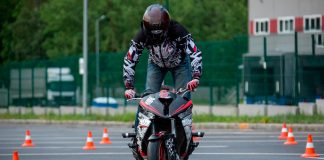 Мотошкола: учим водить правильно