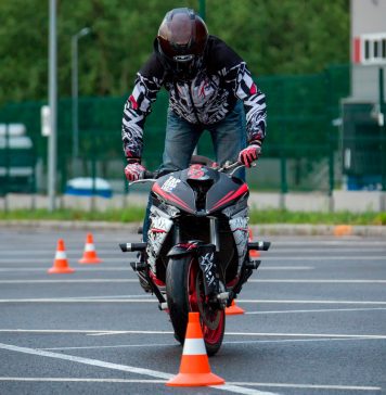 Мотошкола: учим водить правильно