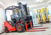 Преимущества и особенности вилочных электропогрузчиков