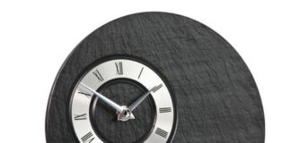 Настольные часы с логотипом: один из самых эффективных и бюджетных маркетинговых инструментов