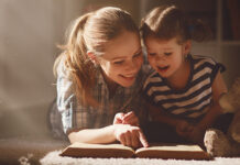 Как читать детям сказки?