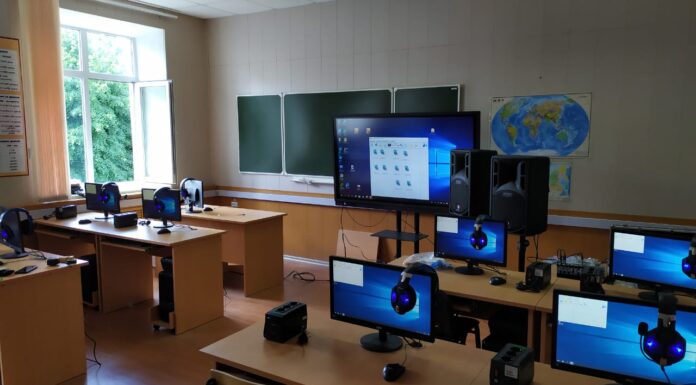 Для чего нужен лингафонный кабинет?