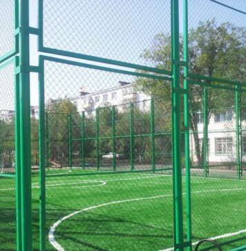 Нужно ли ограждение для спортивной площадки и как его выбрать?