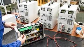 Как выполнять техническое обслуживание ИБП?