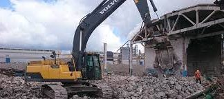 Демонтаж производственных зданий: все, что вам нужно знать