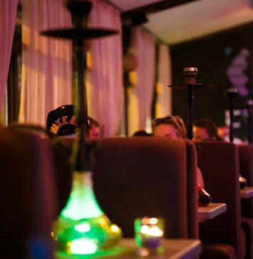 Кальянные заведения: почему они снова в моде и как выбрать свое место